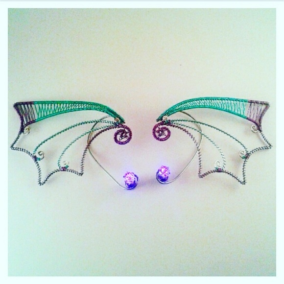 Crystal Cove Boutique Jewelry - Mermaid Wire Wrapped Earcuffs